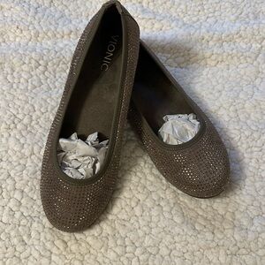 Vionic Embellished Brown Flats 359Willow Spark Sz 7.5 Women’s